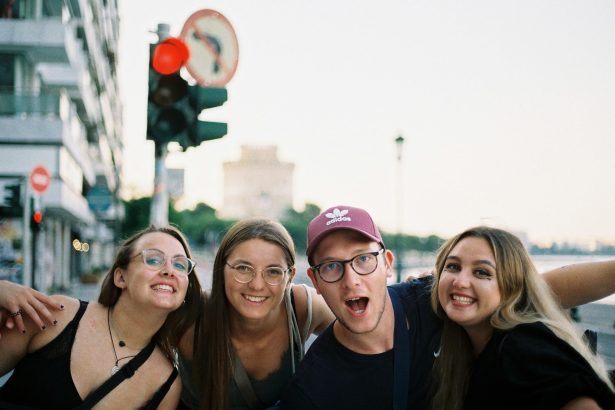 Why Making Friends while Traveling is Good for You