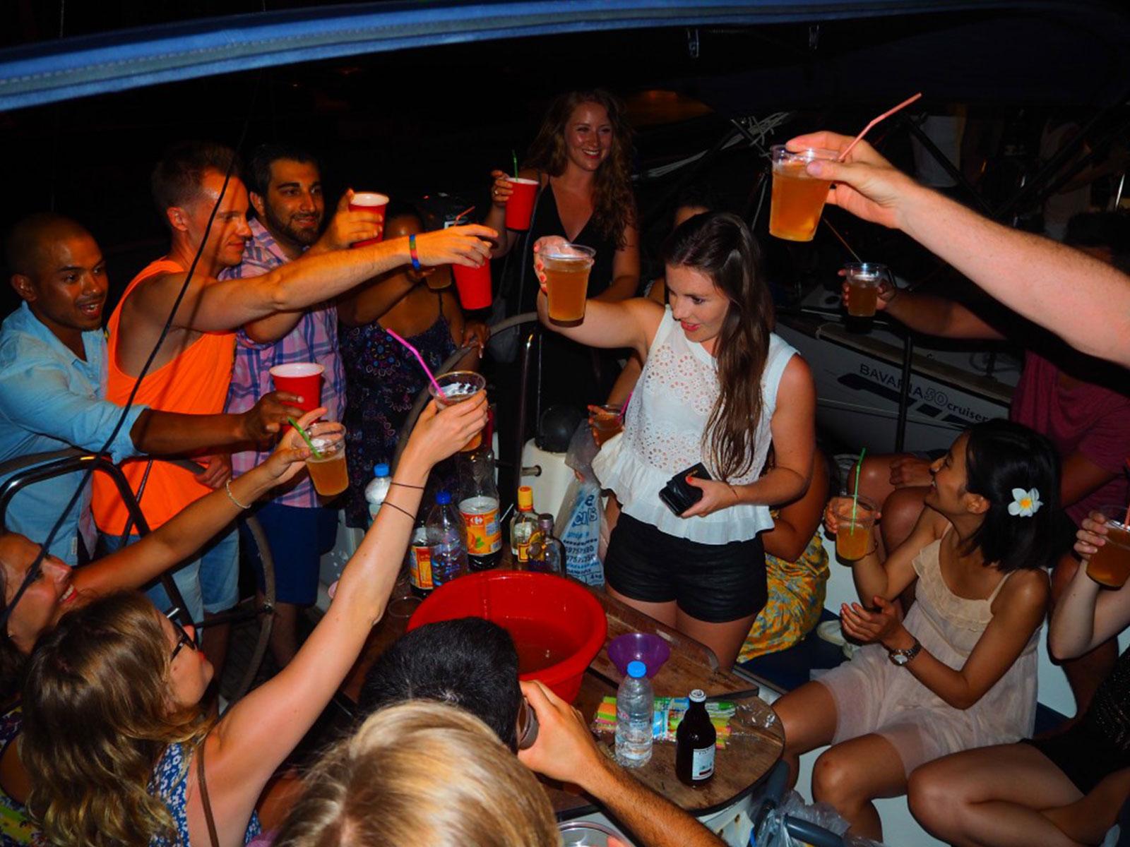 4 hours Boat Party by night Halkidiki