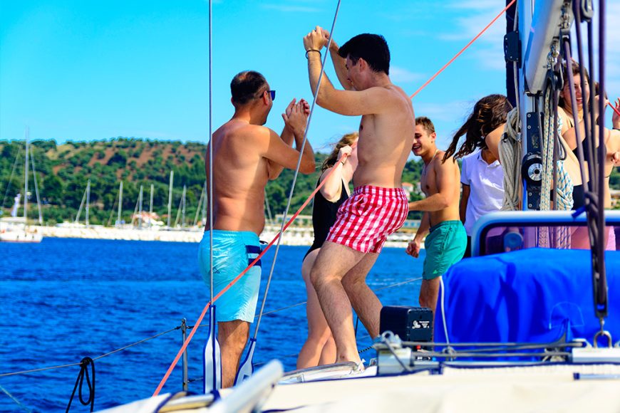 The Ultimate Bachelor Party on a Sailing Yacht